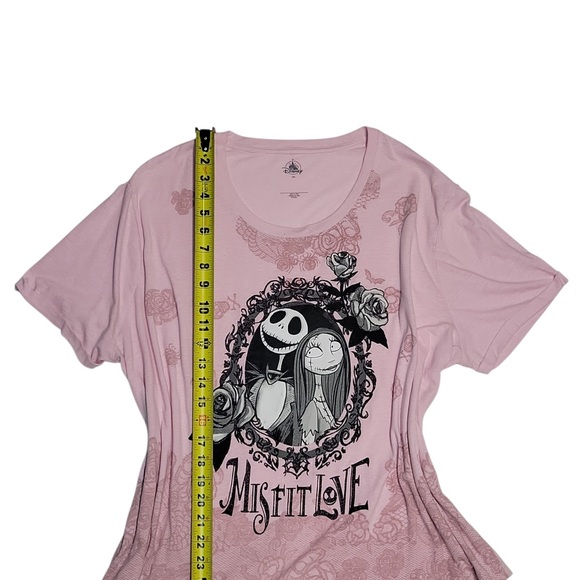 3XL  Women's Jack Skellington and Sally ~ Misfit Love ~ Pink Disney Tee Shirt - Picture 4 of 7